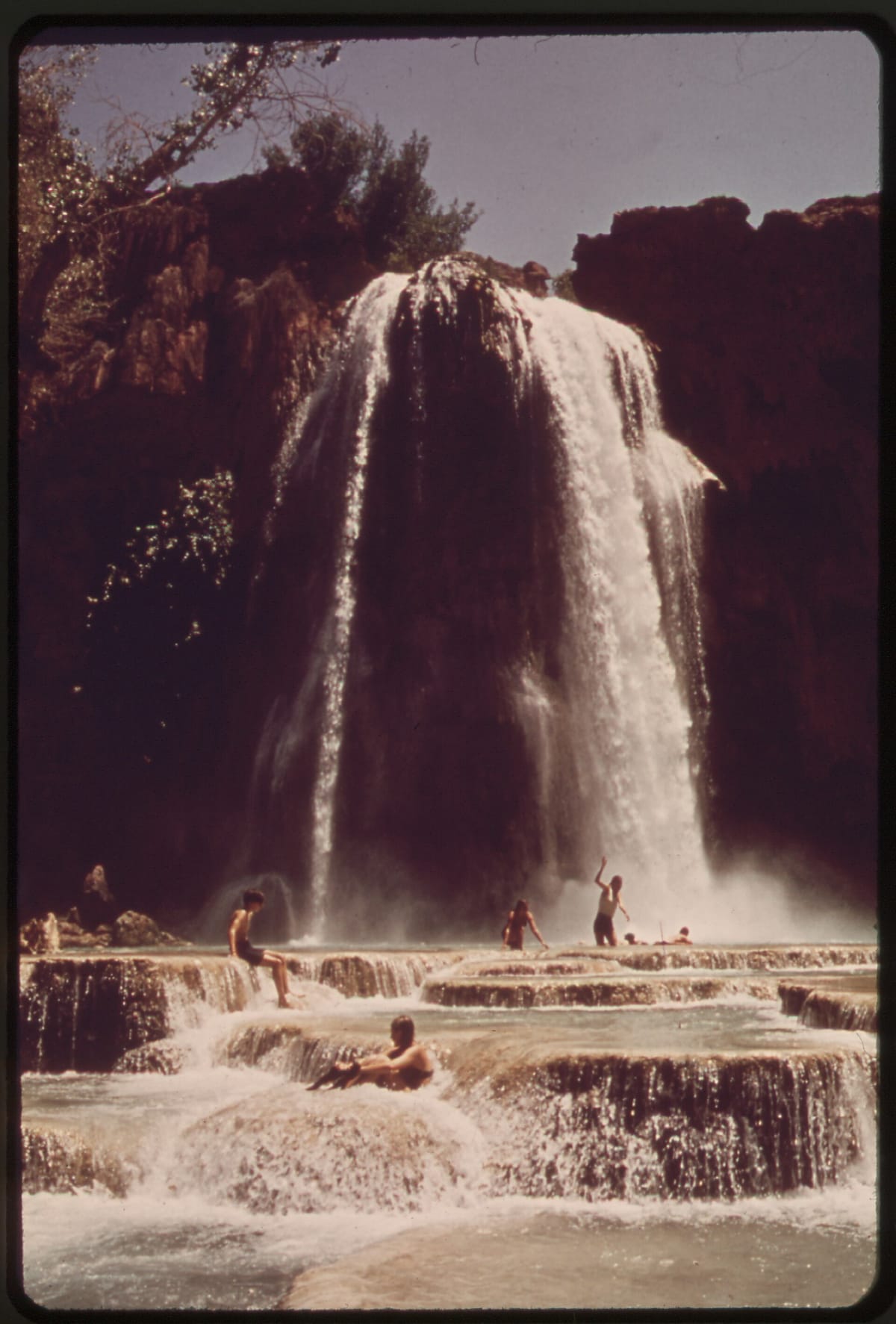 HAVASU FALLS, NEAR SUPAI IN GRAND CANYON NATIONAL PARK - NARA - 549629.jpg