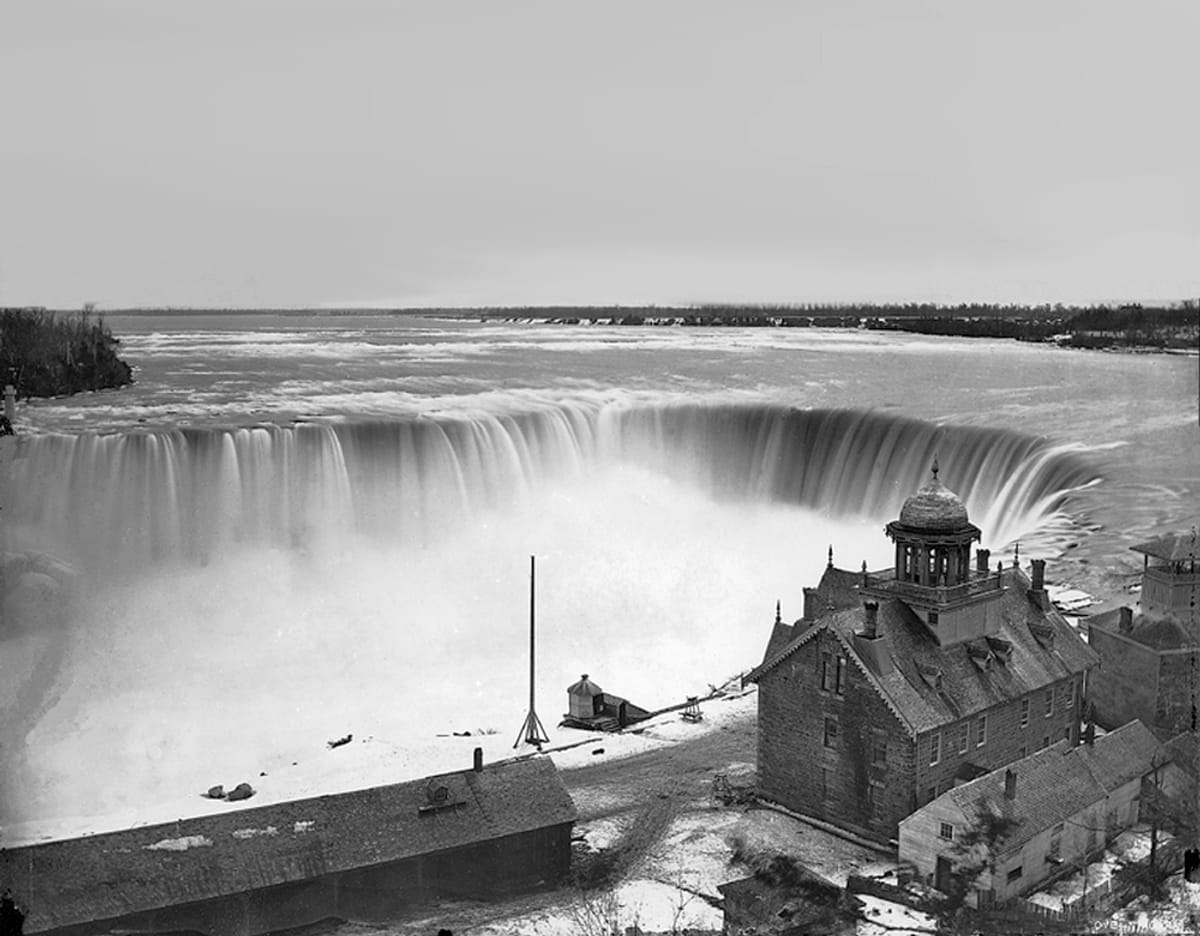Niagara Falls photo 3